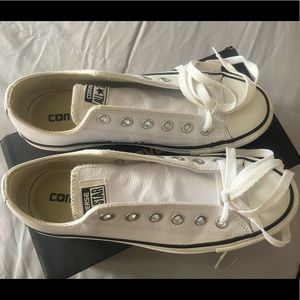 White Leather Converse Lowtop Sneakers
